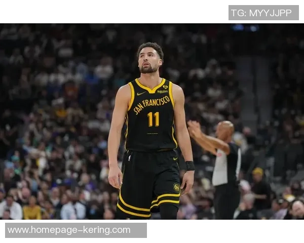 克莱汤普森的篮球传奇之路与勇士队的辉煌时刻 克莱汤普森的篮球传奇之路与勇士队的辉煌时刻