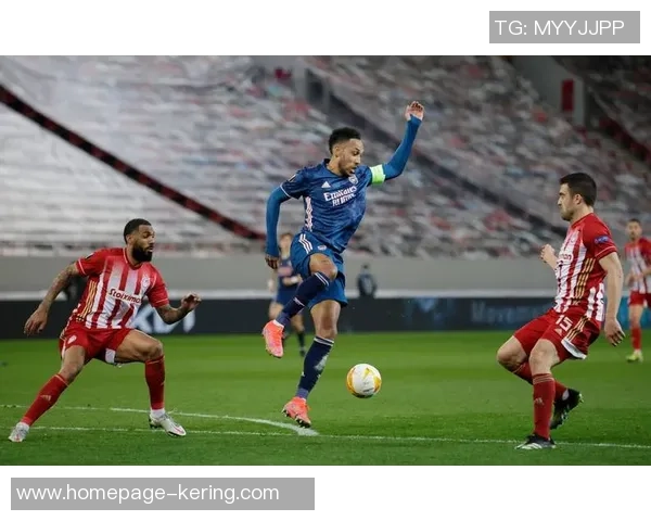 奥林比亚科斯与曼联的巅峰对决展现足球魅力与激情的较量