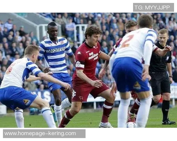 布莱克普与雷丁的激烈对决揭示英冠争夺战的最新动态与战术分析 布莱克普与雷丁的激烈对决揭示英冠争夺战的最新动态与战术分析